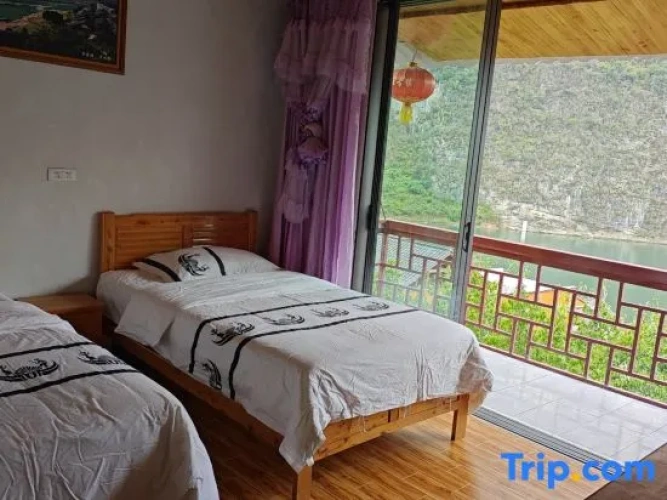 Standard room with river view
