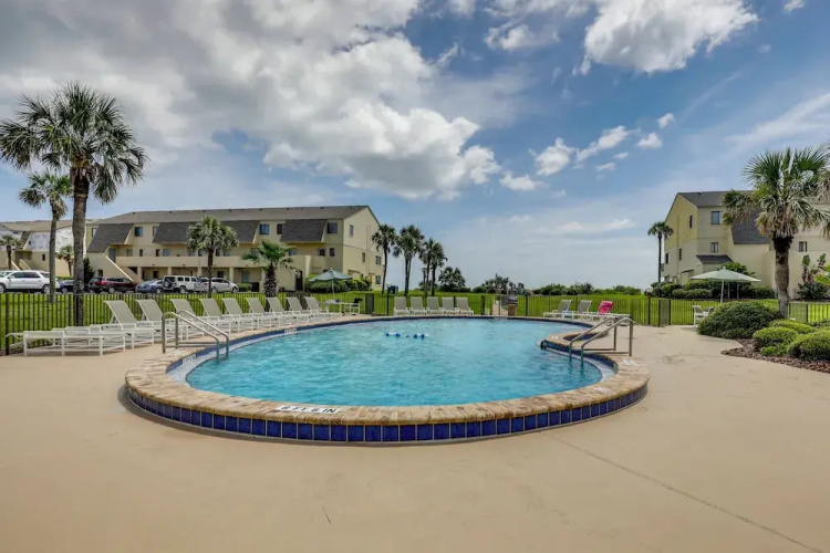 St Augustine Resort Condo - Walk to Crescent Beach