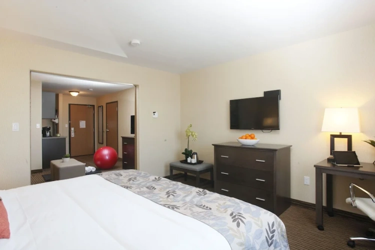 Standard Double Suite