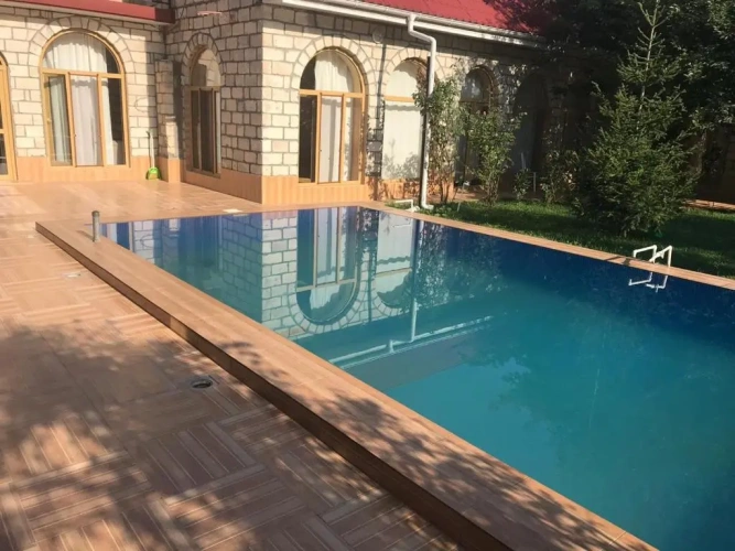 Apartment with pool view