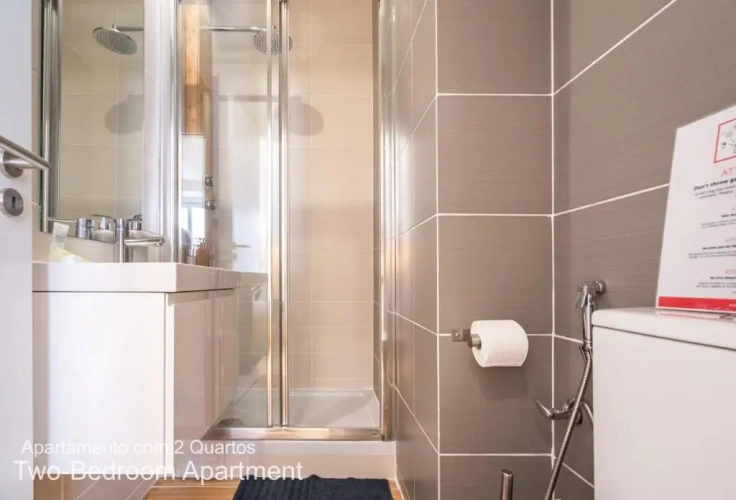 2 Bedrooms Apartment