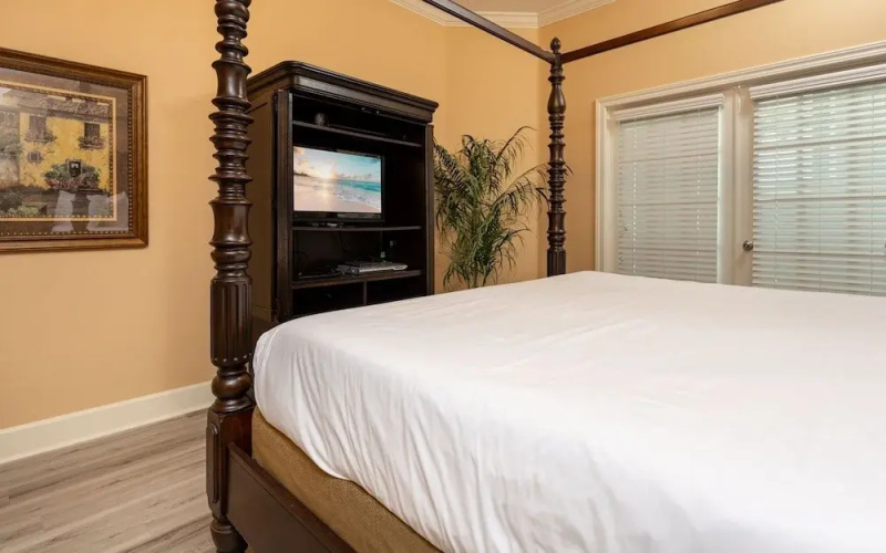 Phoenix West 1202 3 Bedroom Condo