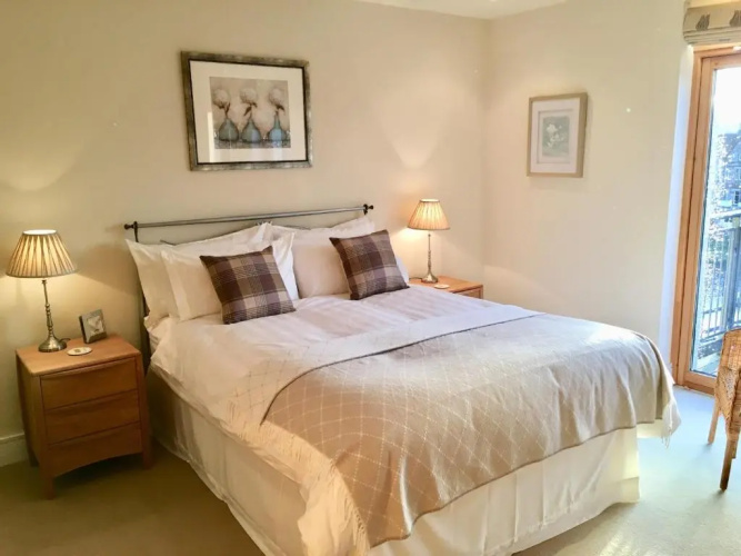 301 Riverview Apartment