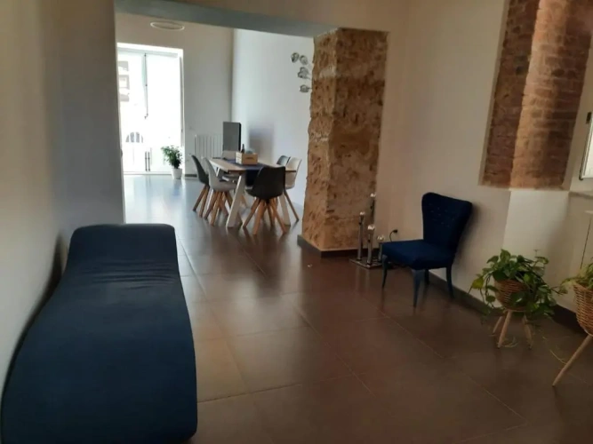 3 Bedrooms Apartment