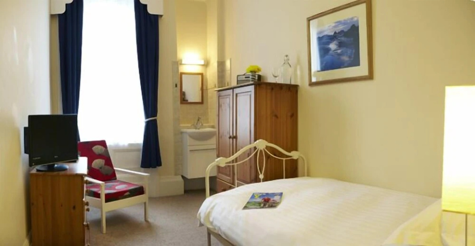 The Waves Coastal Bed and Breakfast