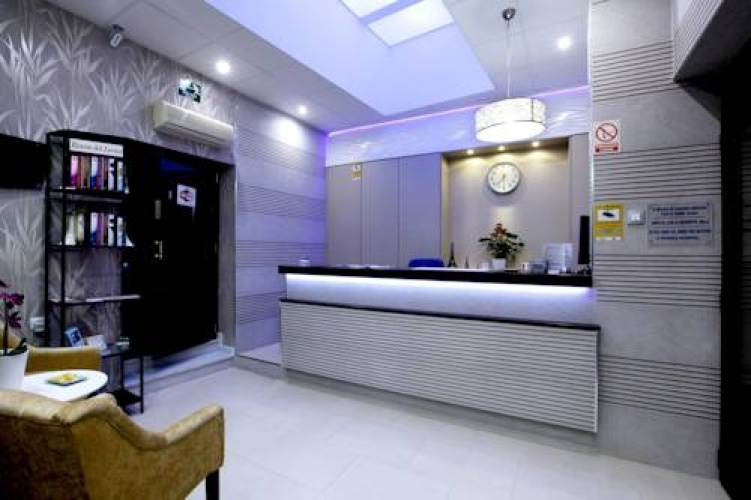Hostal Paris