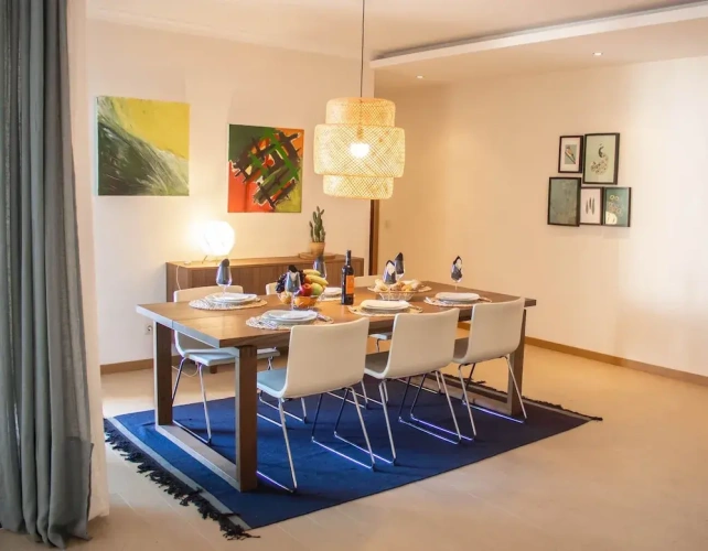 2 Bedrooms Apartment beachfront