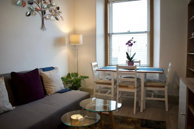 Newly Refurbished Edinburgh Apartment