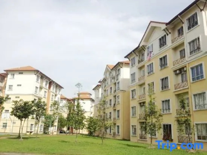 Shah Alam U8 Cozy 6 Plus 2 PAX Fully Air-CON