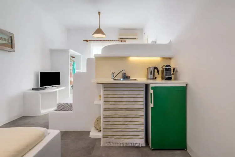 Faros Apartments