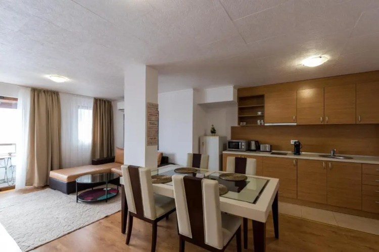 Modern & Cozy 2BD Apartment with Mountain View