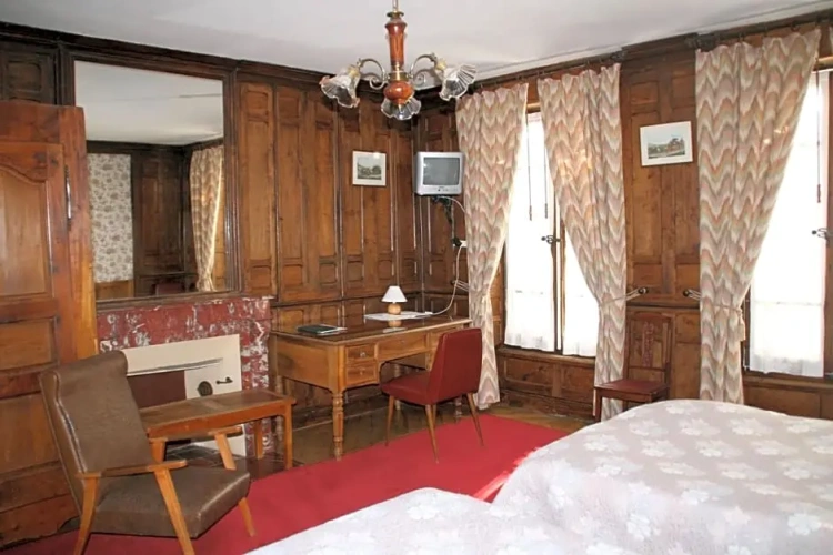 Standard Double room with view