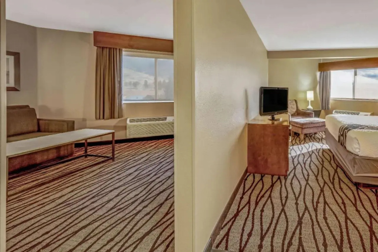 Holiday Inn Express Butte