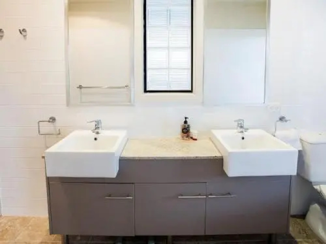 Cossies', 2/273 Corrie Parade - Stunning Views And Air Conditioned