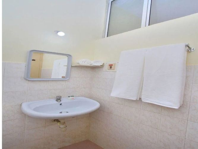 OYO 10193 Hotel MSR Comfort
