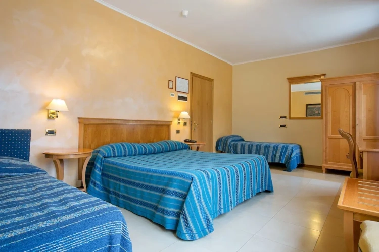 Superior Double room with balcony and with sea view