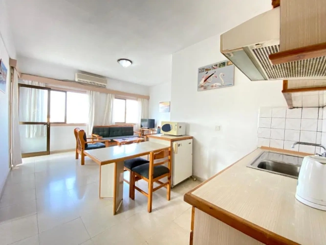2 Bedrooms Apartment