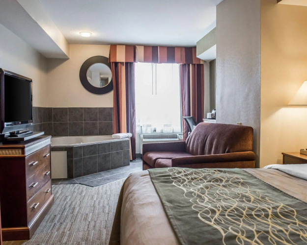 Hometowne Studios & Suites By Red Roof Washington