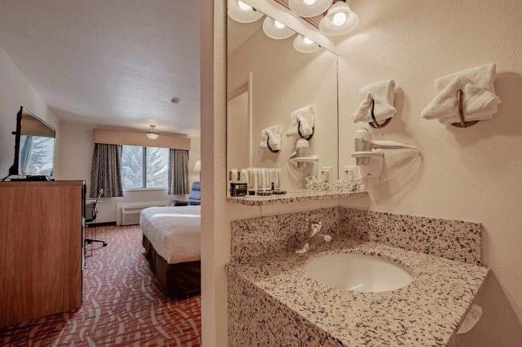 49er Inn & Suites photo 10