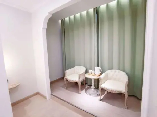 Weihui e-home Express Hotel