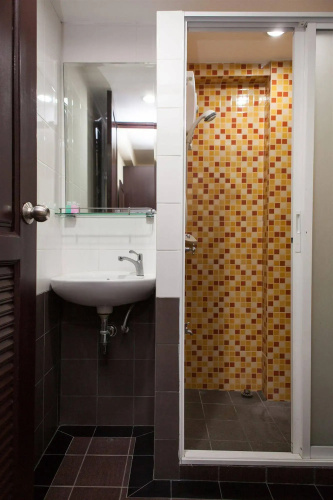 Alisha Serviced Apartment