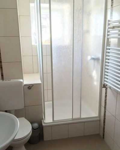 3 Bedrooms Apartment