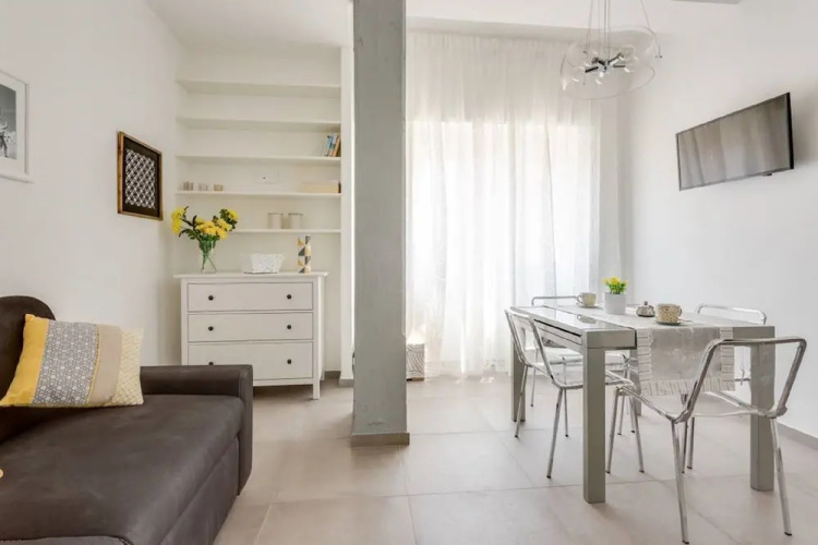 Franca's Home