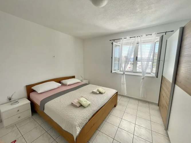 Sea View House for 4