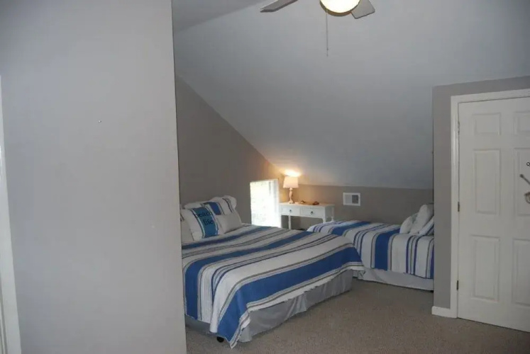 622 Queens Grant - 3 Br villa by RedAwning