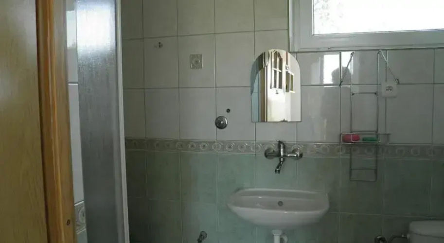 Dzika Róża Pokoje Gościnne w Karwi