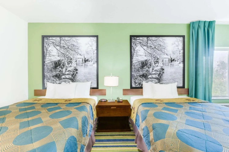 2 Bedrooms Quadruple Suite