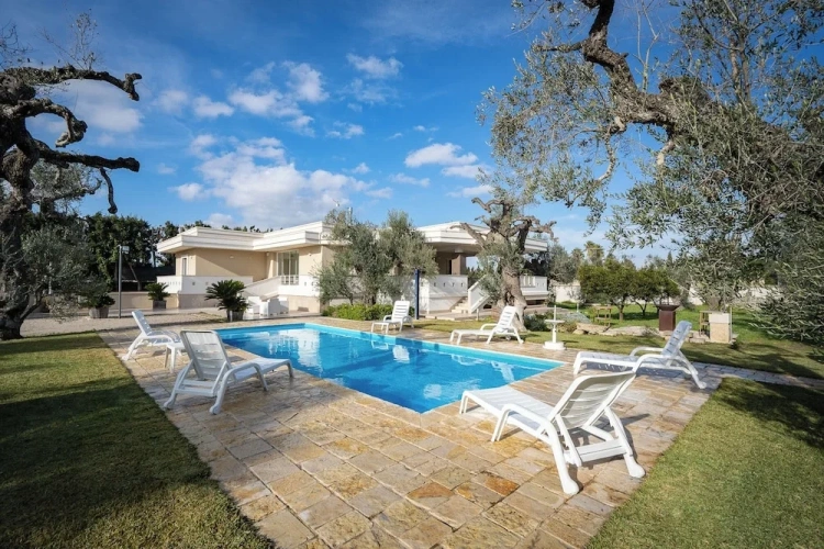 Family Villa with balcony