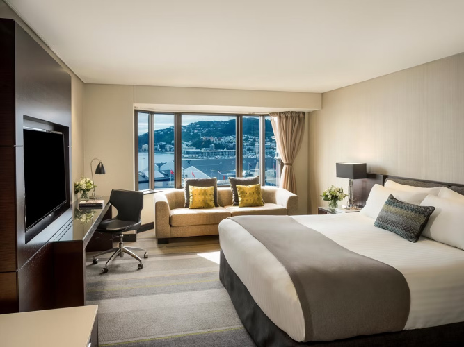 Premium Double Club room with harbour view
