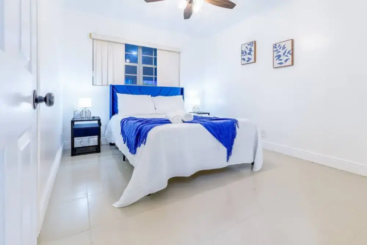Tropical House Pool Table Jacuzzi Nearby Beach