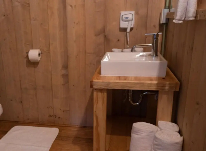 Nuez Incredible Logde in the Forest With Private Jacuzzi