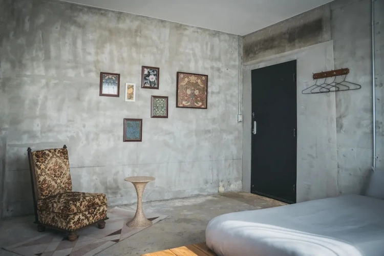 Standard Twin room with balcony