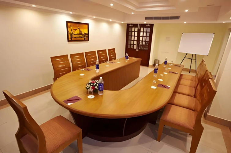 Hotel Aroor Residency