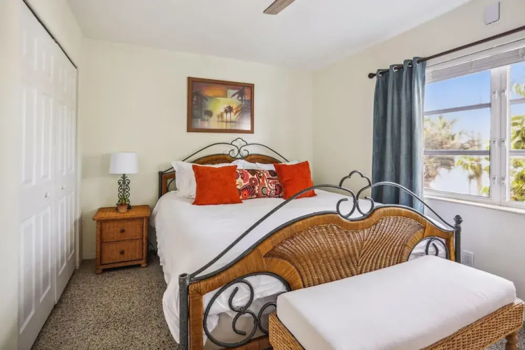 Beach Quarters #6