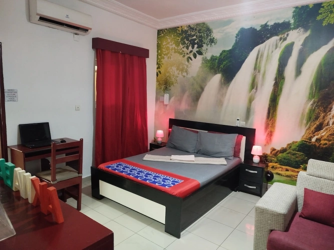 1 Bedroom Apartment with lake view