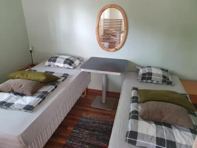 Freedom65 Hostel And Caravan
