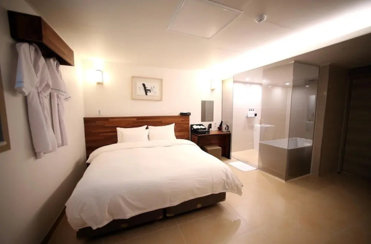 Hotel You&I