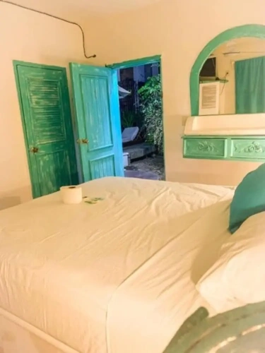 Economy room