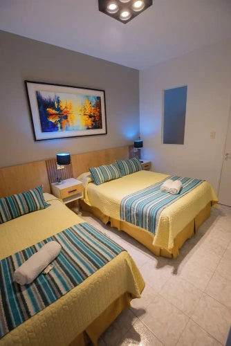 Standard Triple room