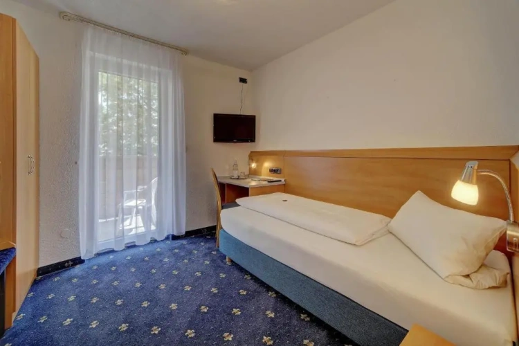 Standard Single room with balcony