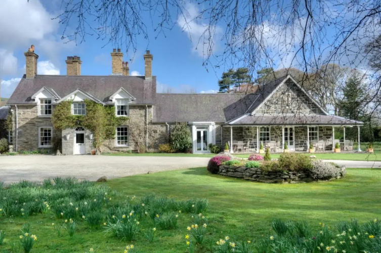 Tyddyn Llan Restaurant with Rooms