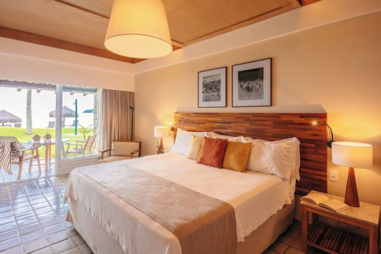 Suite with balcony and beachfront