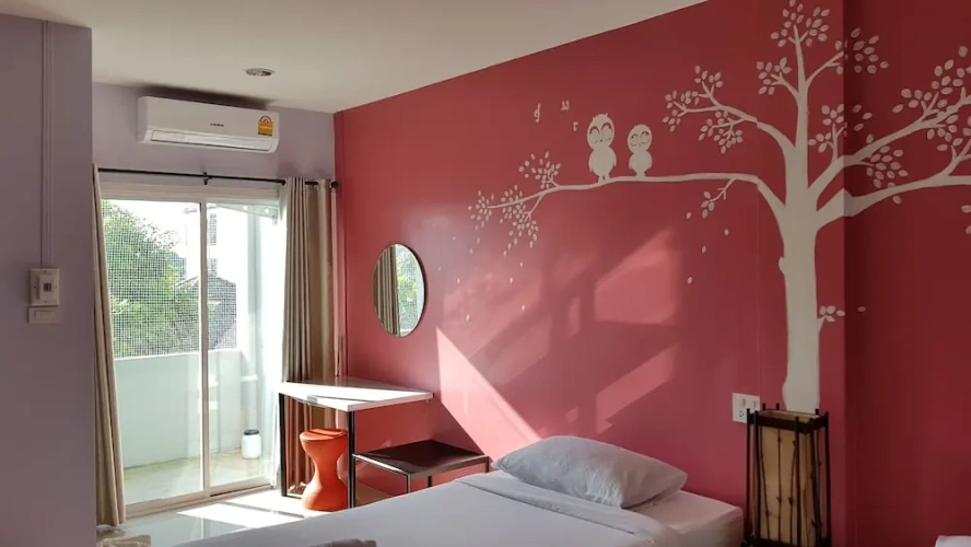 Standard Twin room with balcony