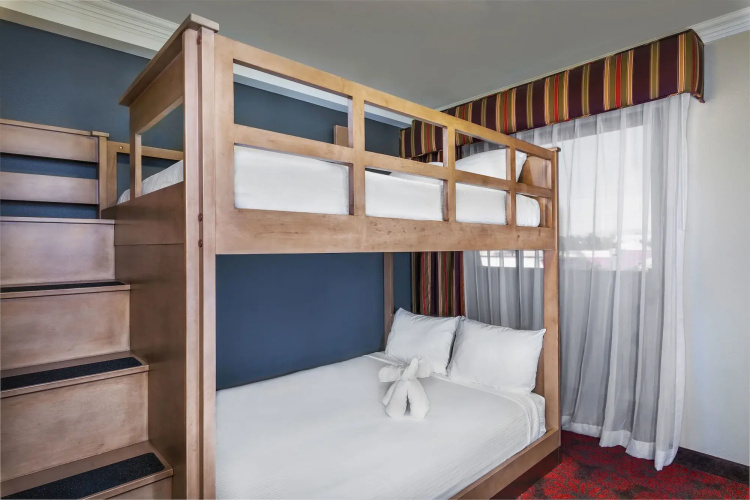 Desert Palms Hotel & Suites