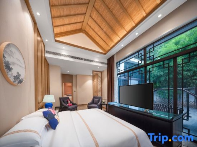 Triple Family Suite