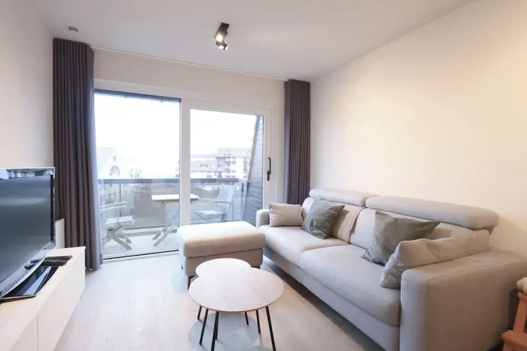 Modern Apartment Near Seabeach